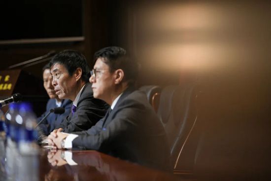 这让我们真正地去相信、去成长、去进步。